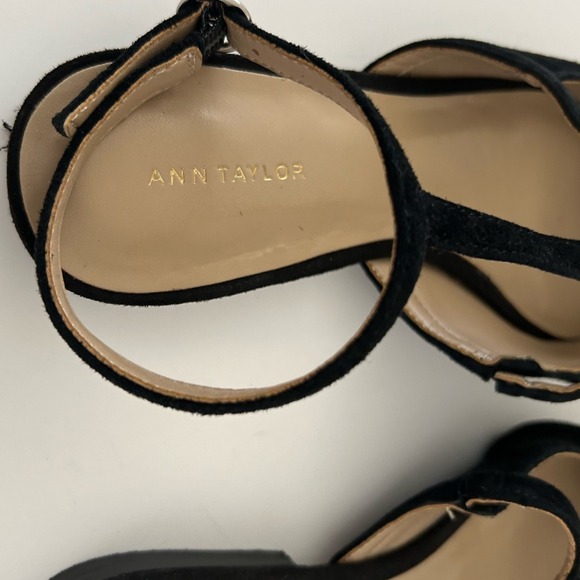 Ann Taylor Black Suede Pointy Toe T-Strap Flat Shoes Size 7 - Picture 5 of 8